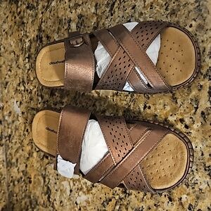 Bronze Cloudwalkers sandals 8.5 WIDE